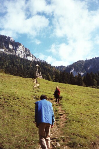 Françoise and Jean-Pierre climbing up the hill